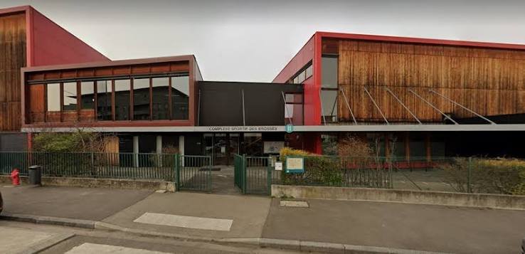 Bâtiment extérieur du lieu d'intervention Gymouv' à Villeurbanne